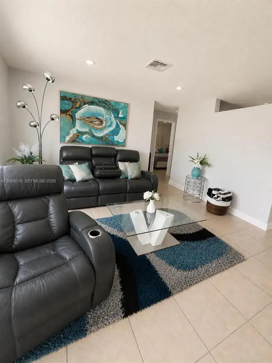 4910 SW 16th St, Fort Lauderdale FL 33317 photo 3
