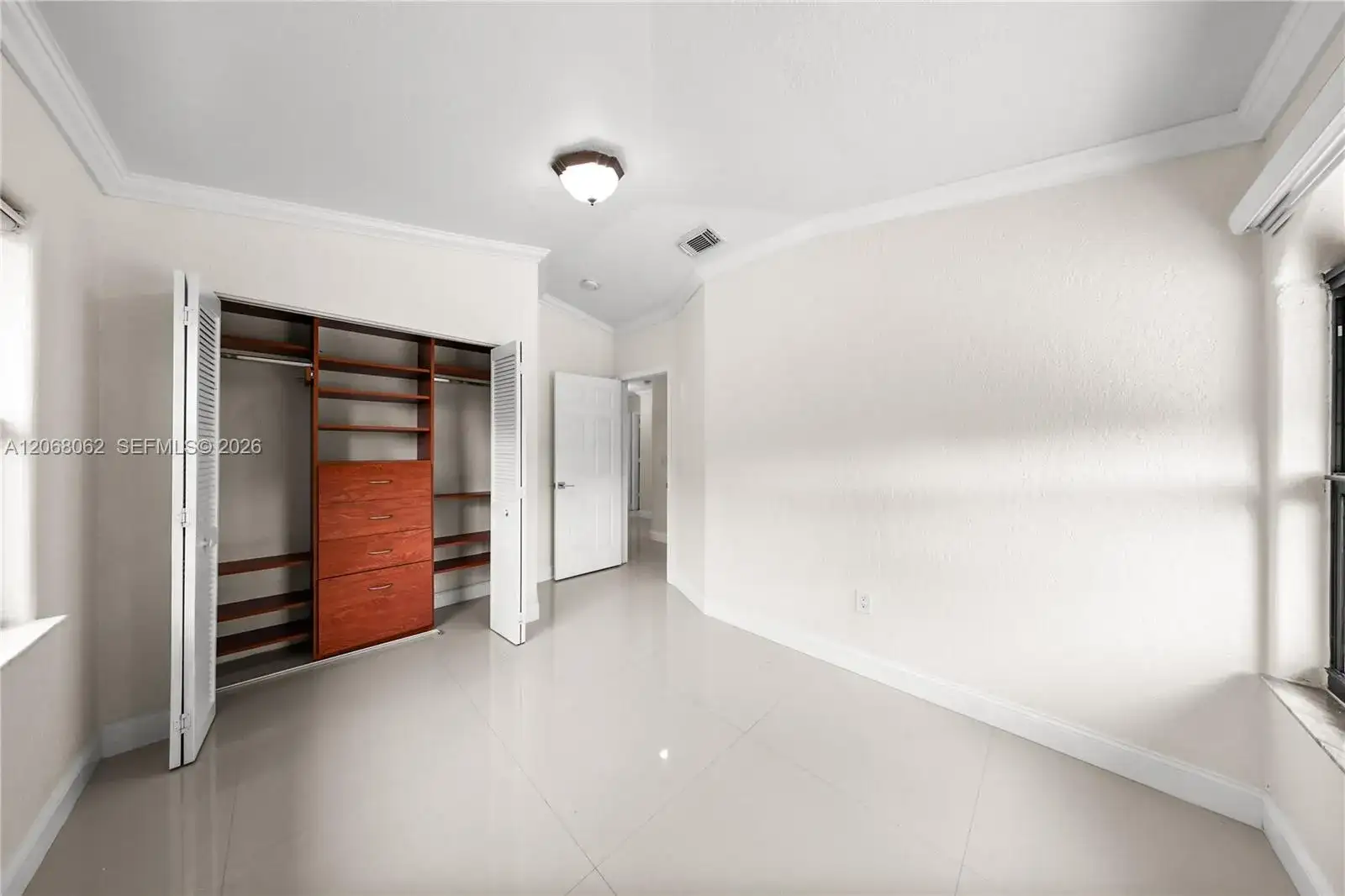 10033 NW 126th Ter, Hialeah Gardens FL 33018 photo 4