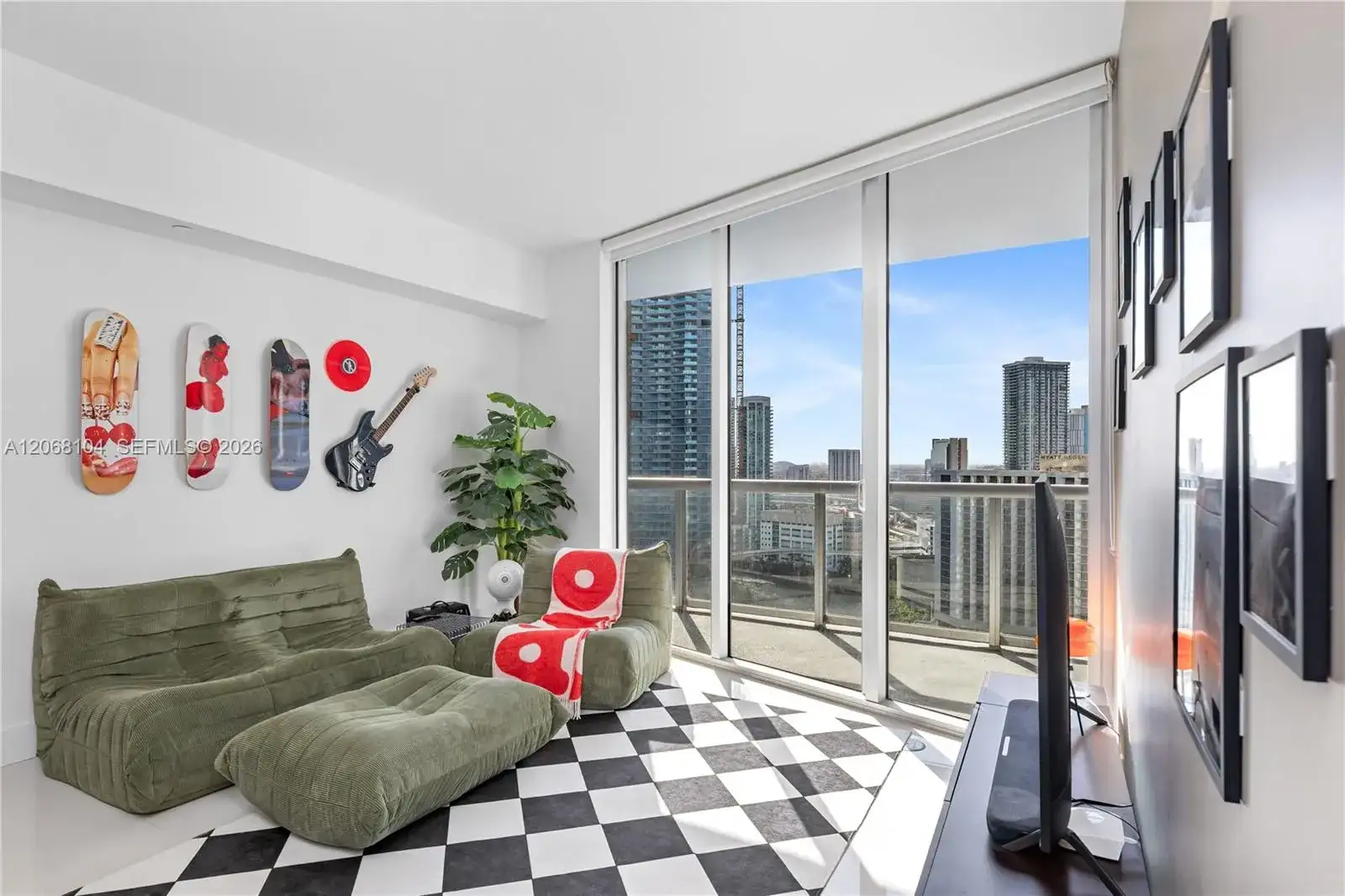 465 Brickell Ave # 2504, Miami FL 33131 photo 4
