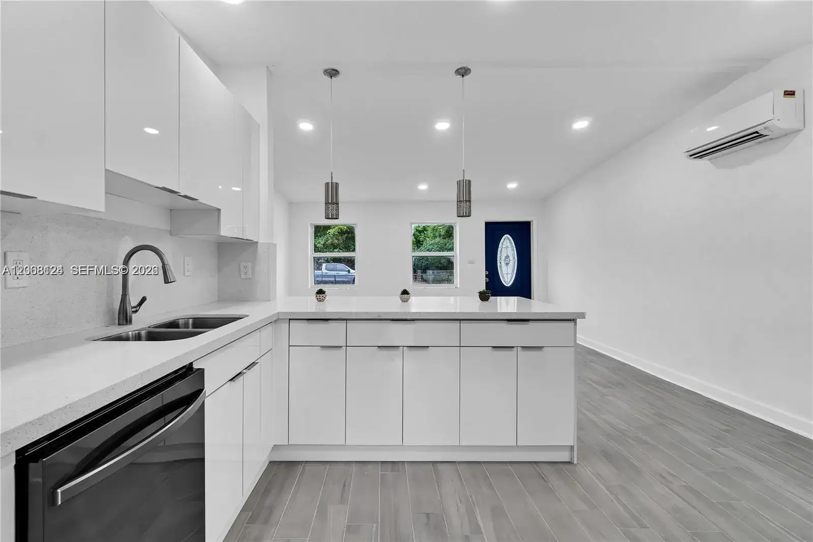 1175 NW 133rd St, North Miami FL 33168 photo 4