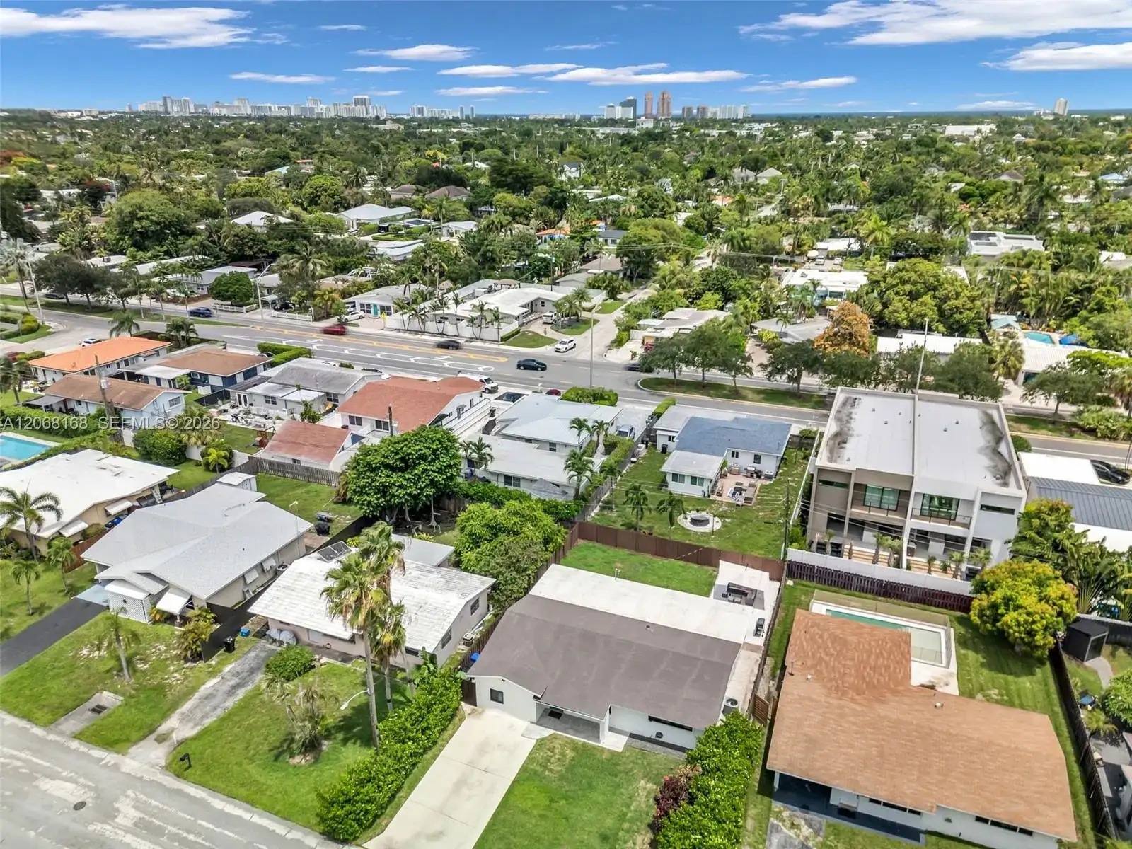 1524 NE 14th Ter, Fort Lauderdale FL 33304 photo 2