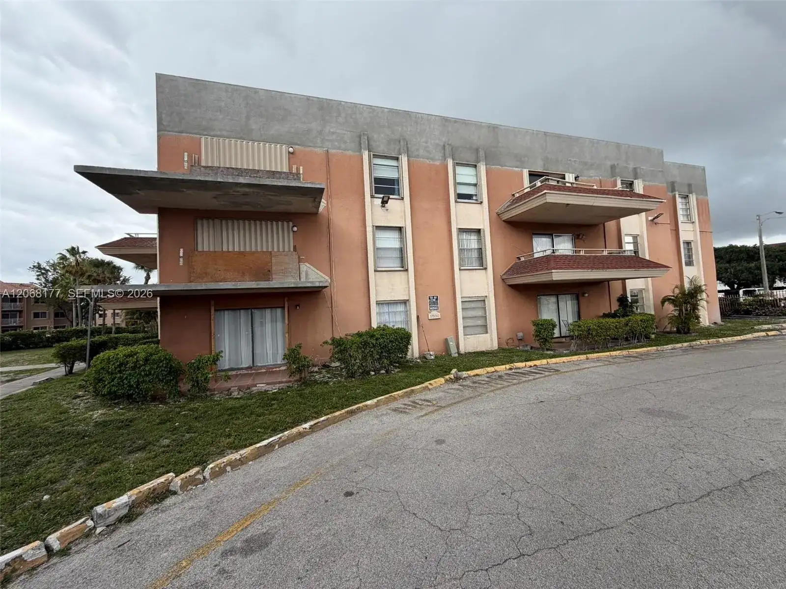 17650 NW 68th Ave # A2008, Hialeah FL 33015 photo 3