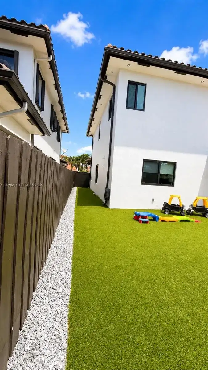1820 SW 154th Ave, Miami FL 33185 photo 5