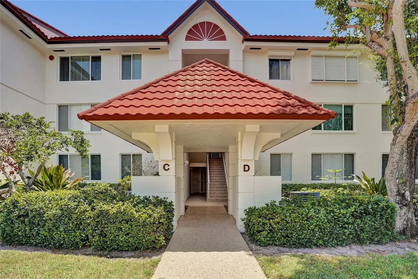 102 Half Moon Cir # C3, Hypoluxo FL 33462 photo 2
