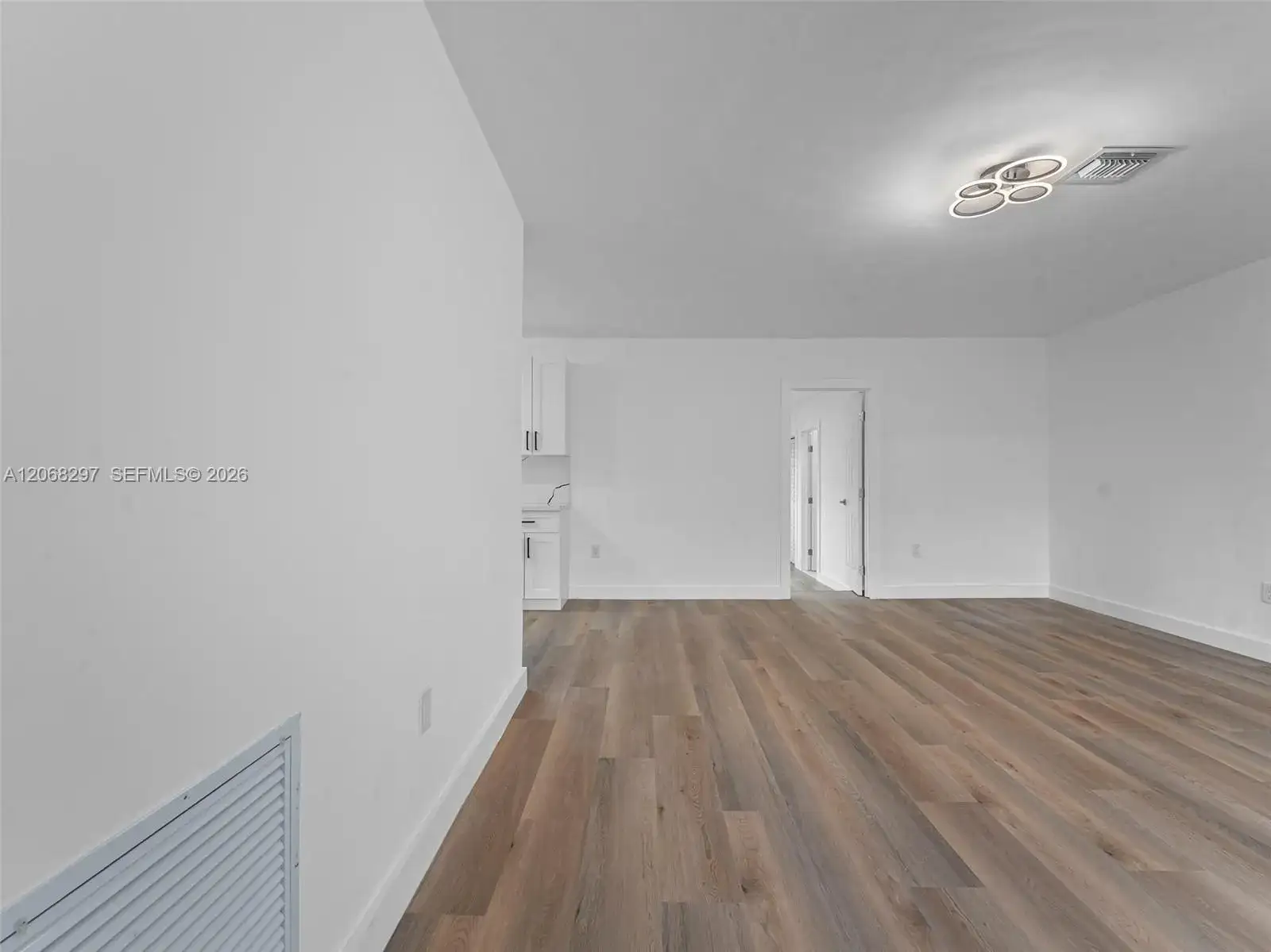 14545 Garden Dr, Miami FL 33168 photo 3