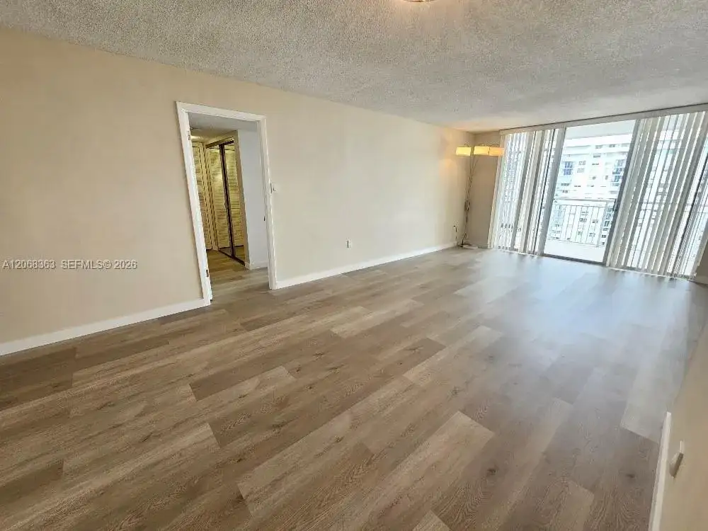 18081 Biscayne Blvd # 1702, Aventura FL 33160 photo 4