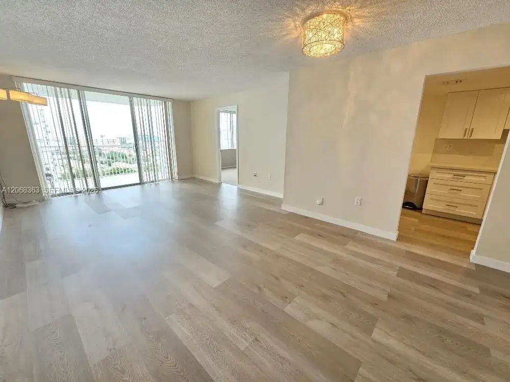 18081 Biscayne Blvd # 1702, Aventura FL 33160 photo 5