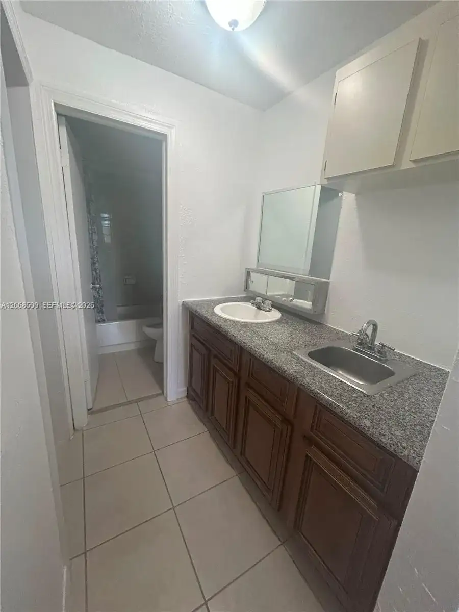6950 Miami Gardens Dr # 117A, Hialeah FL 33015 photo 5