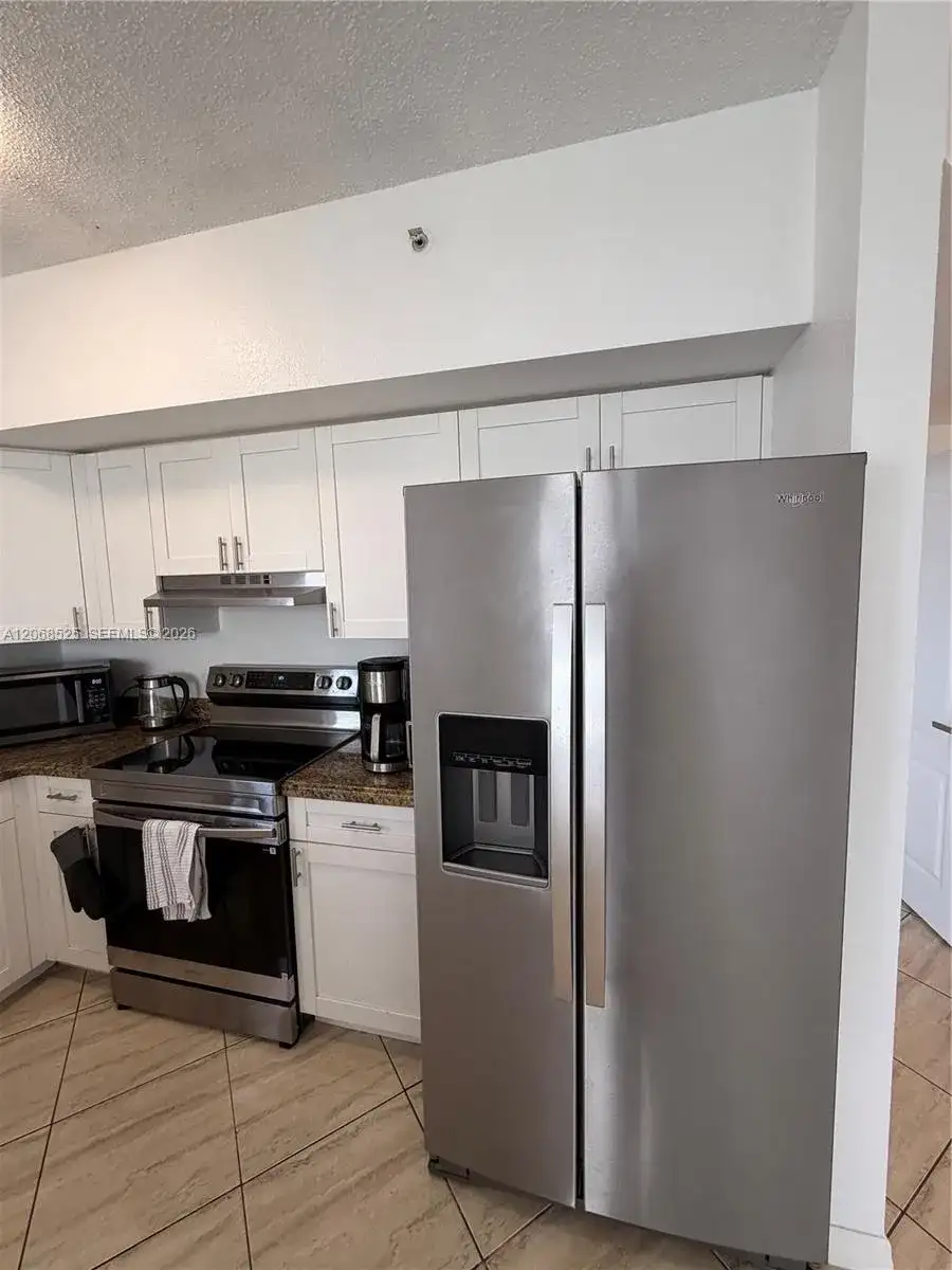 5077 NW 7th St # 1501, Miami FL 33126 photo 5