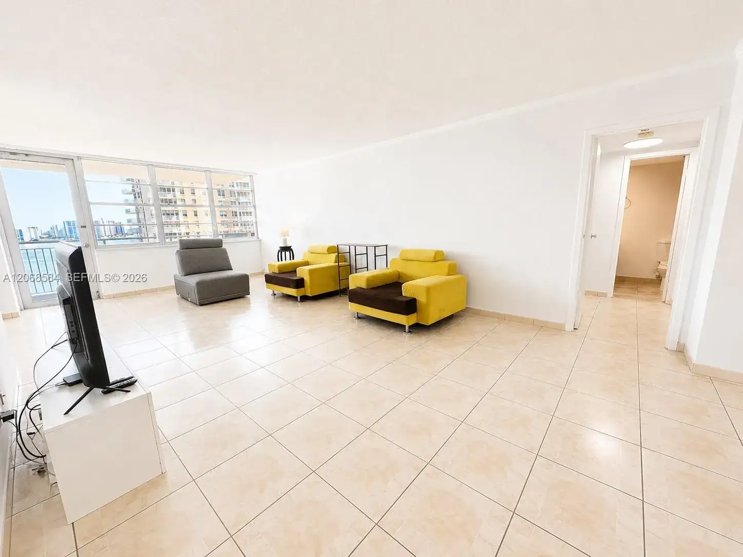 250 174th St # 1615, Sunny Isles Beach FL 33160 photo 2
