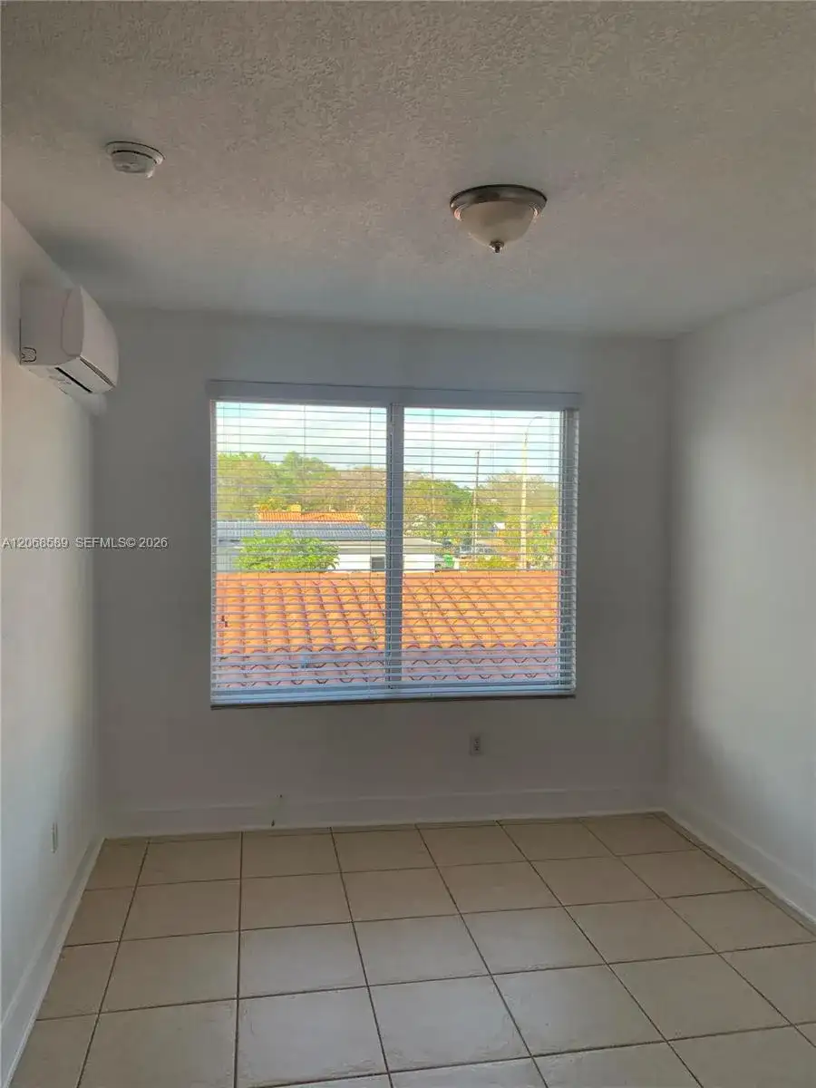 712 SW 56 AV # 8B, Coral Gables FL 33134 photo 2