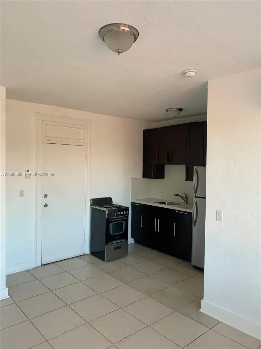 712 SW 56 AV # 8B, Coral Gables FL 33134 photo 5