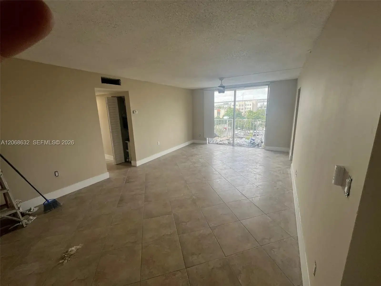 498 NW 165th St # 501, Miami FL 33169 photo 3