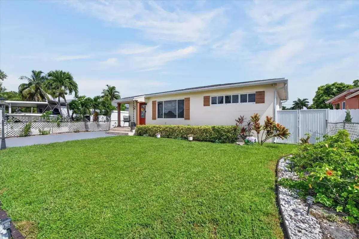 121 E 36th St, Hialeah FL 33013 photo 5
