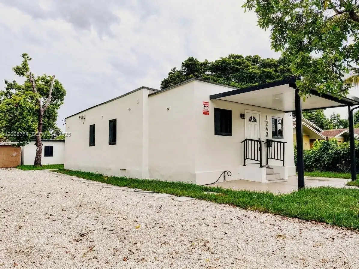 1243 NW 29th Ter, Miami FL 33142 photo 4