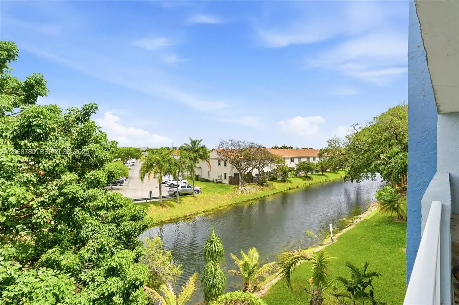 9375 Fontainebleau Blvd # L301, Miami FL 33172 photo 2