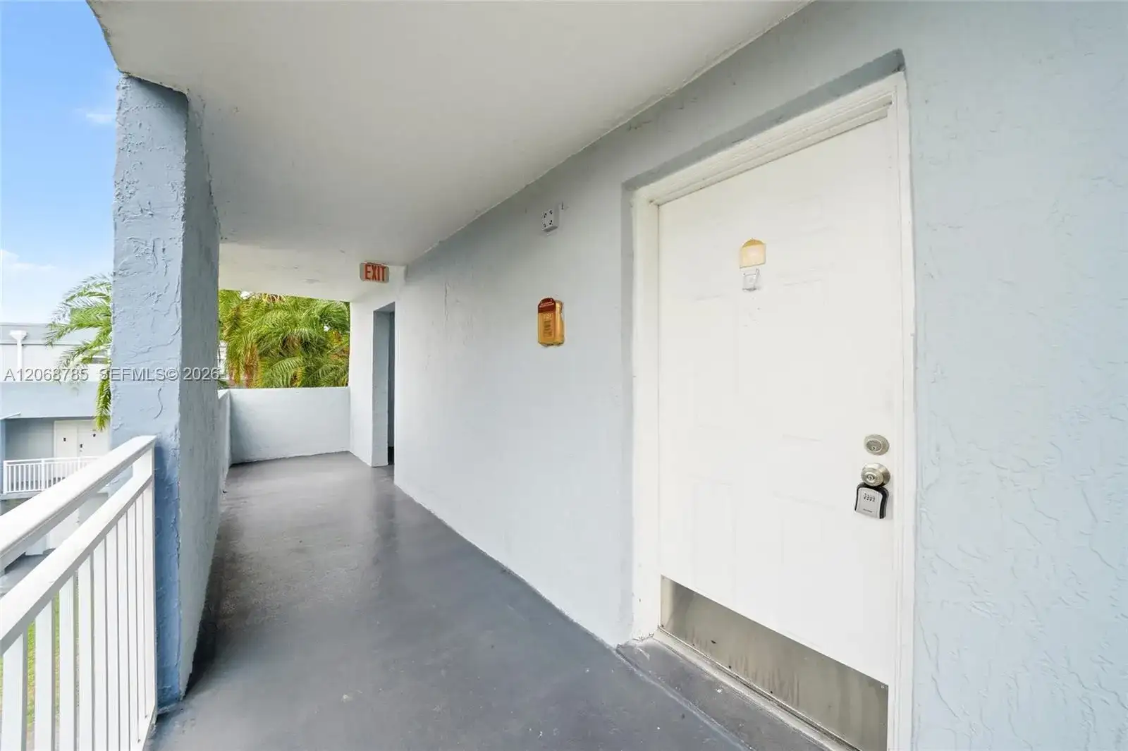 9375 Fontainebleau Blvd # L301, Miami FL 33172 photo 3