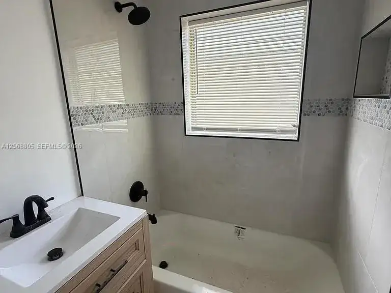 1431 NW 10th Pl, Fort Lauderdale FL 33311 photo 2