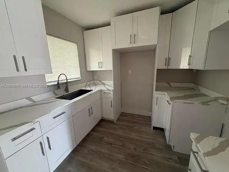 1431 NW 10th Pl, Fort Lauderdale FL 33311 photo 3