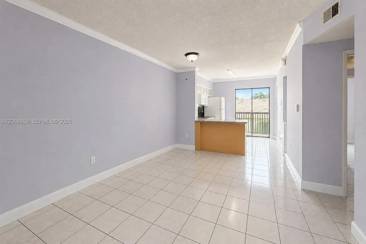 5290 W 21st Ct # 304, Hialeah FL 33016 photo 2