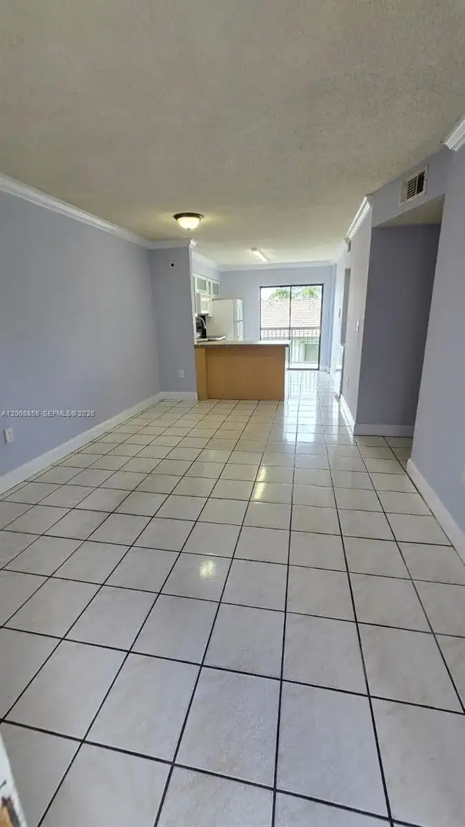 5290 W 21st Ct # 304, Hialeah FL 33016 photo 3