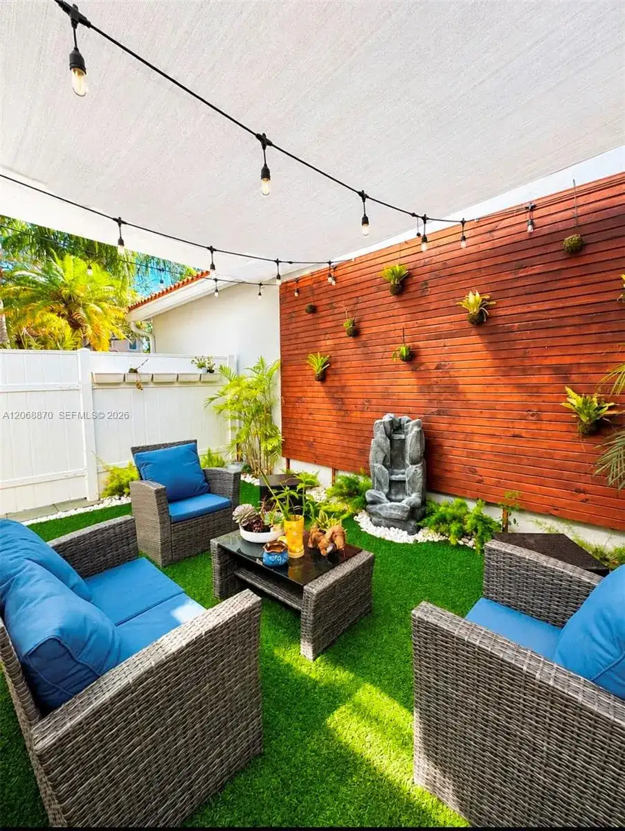 1135 Cherrypalm Ln, Hollywood FL 33019 photo 5
