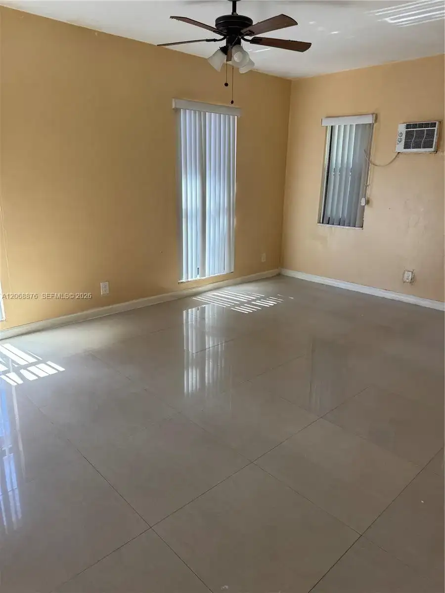 695 NE 151st St # 3, Miami FL 33162 photo 5