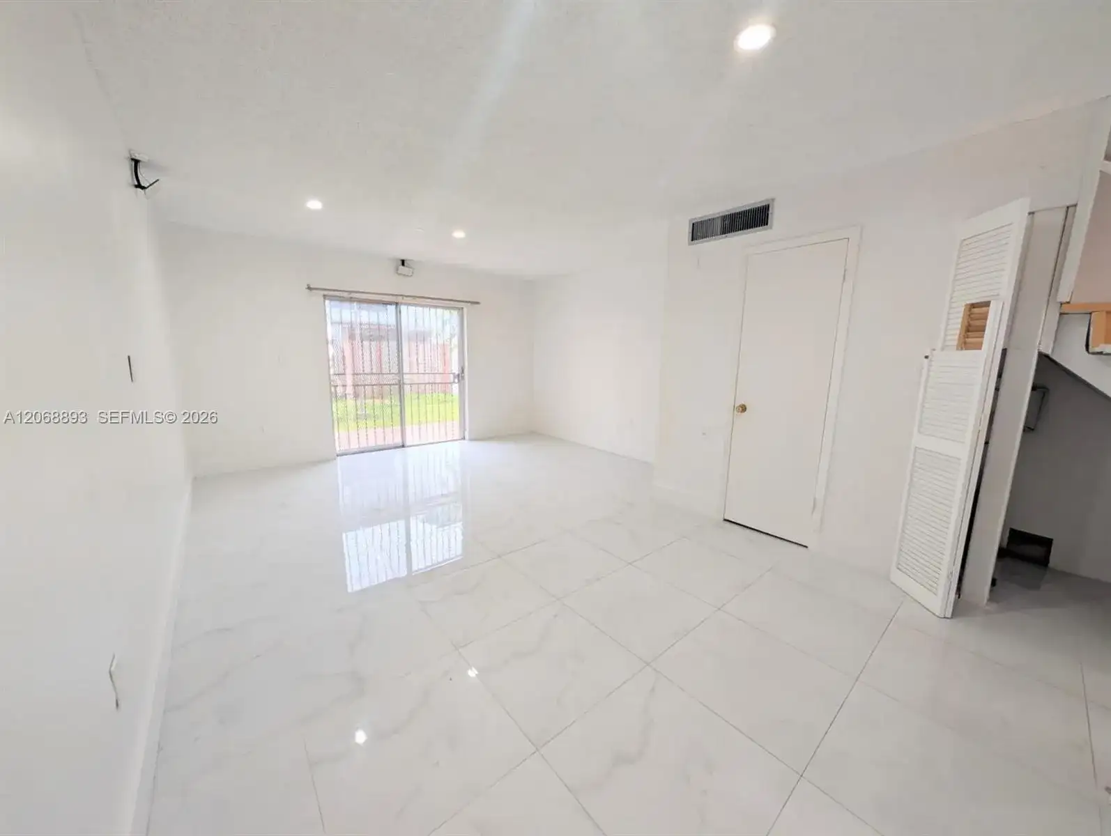21 SW 109th Ave # B5, Sweetwater FL 33174 photo 5