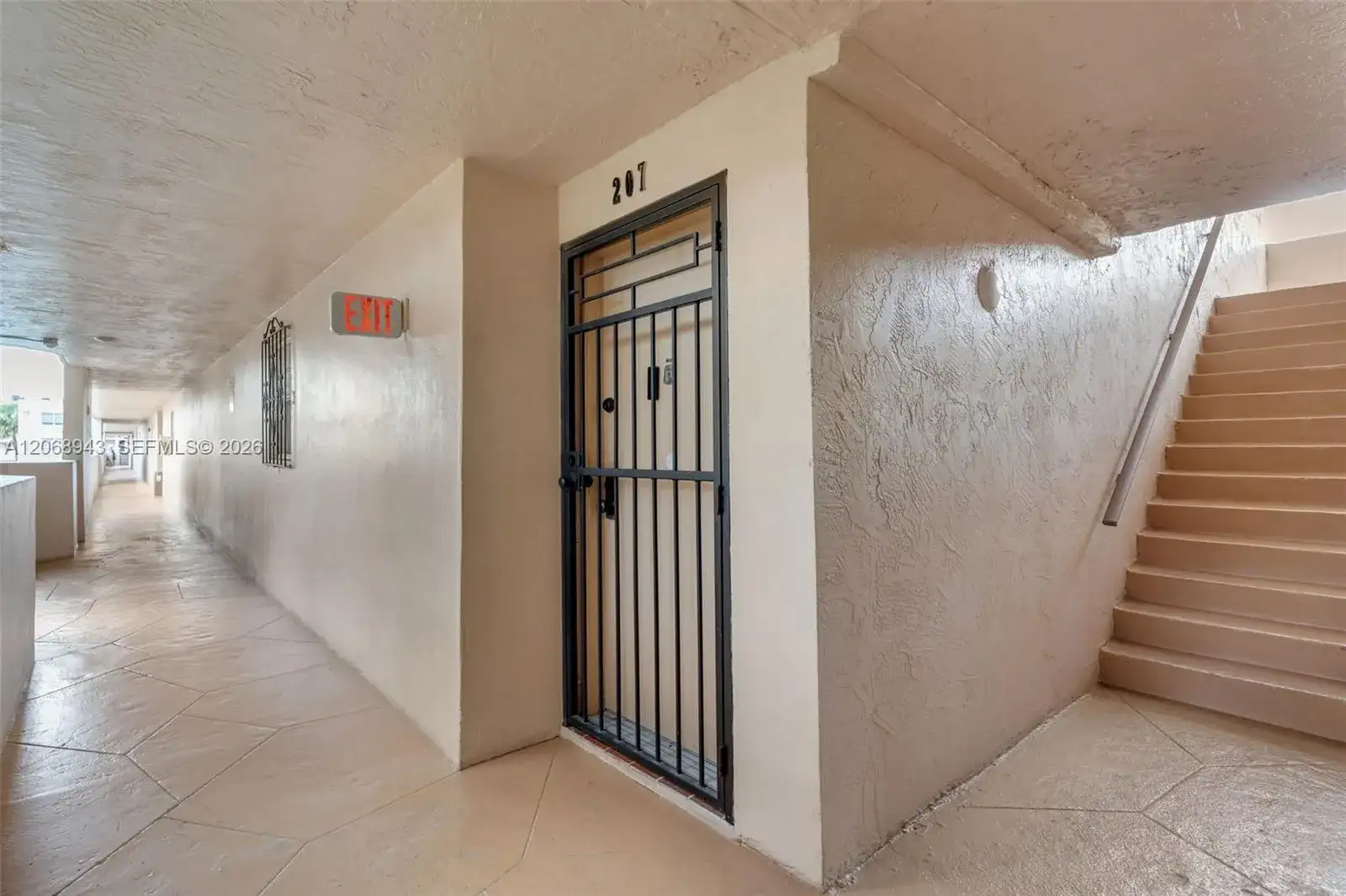 8895 Fontainebleau Blvd # 207, Miami FL 33172 photo 2