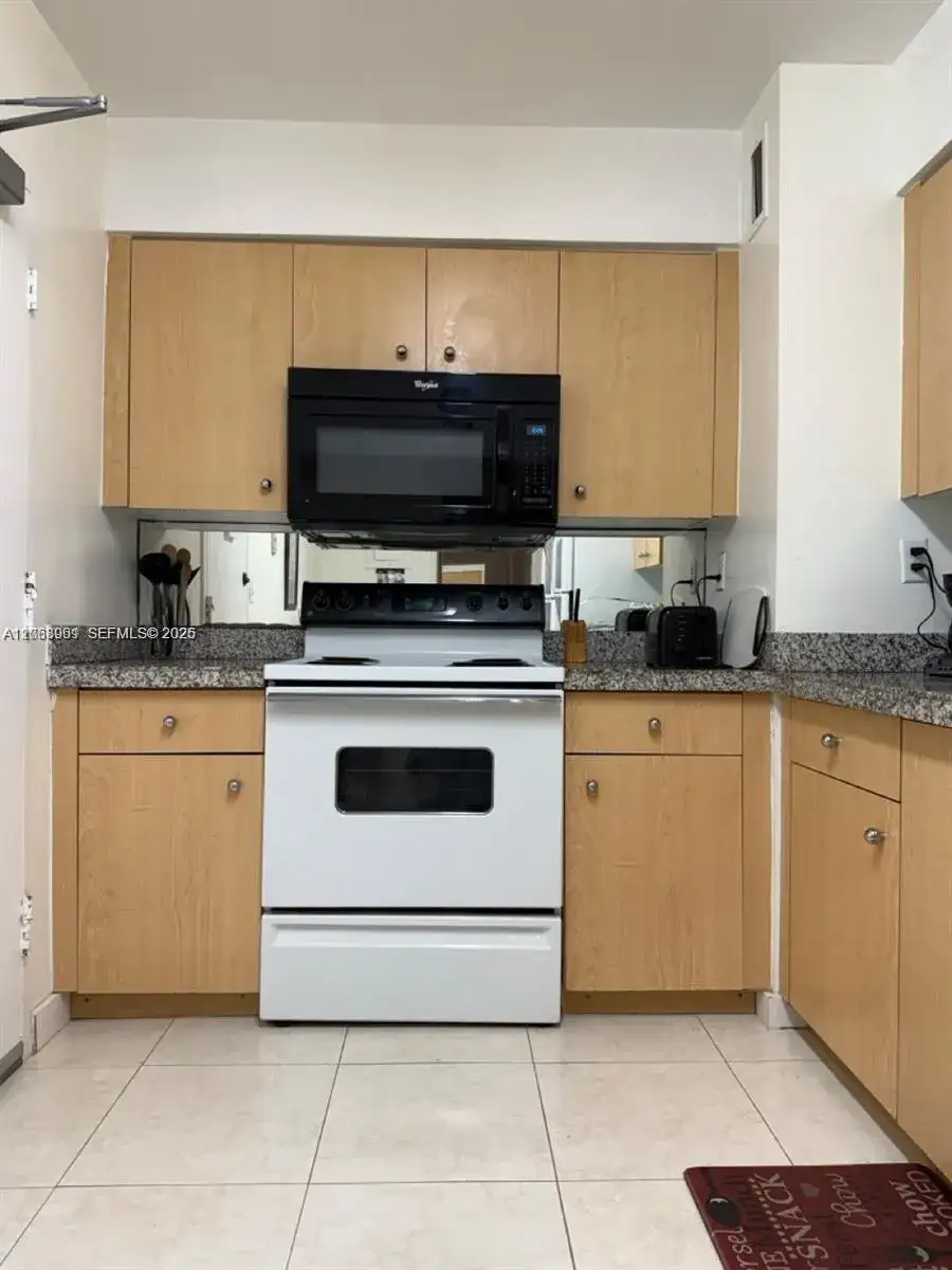 9195 Collins Ave # 512, Surfside FL 33154 photo 4