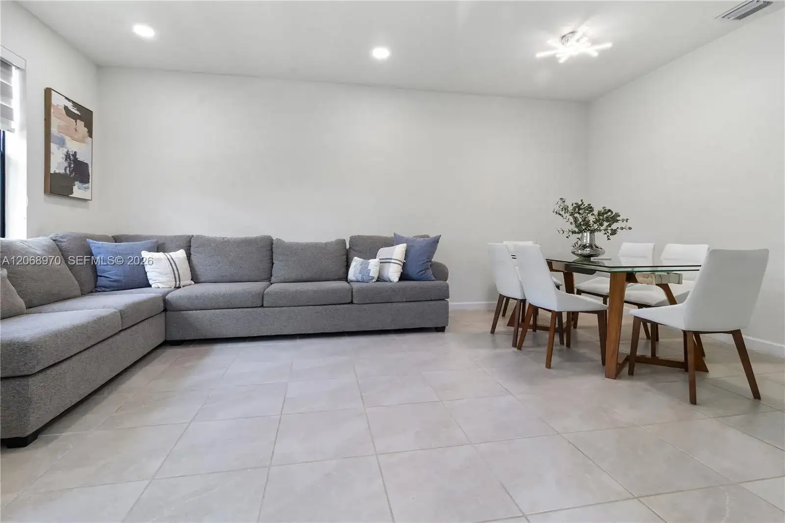 11410 W 34th Way, Hialeah FL 33018 photo 3
