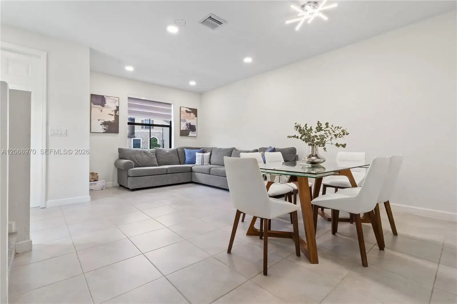 11410 W 34th Way, Hialeah FL 33018 photo 4