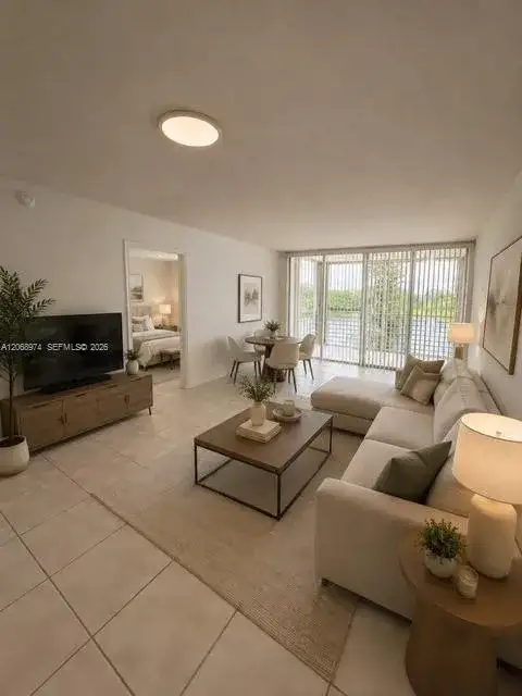 9440 Poinciana Pl # 404, Davie FL 33324 photo 4
