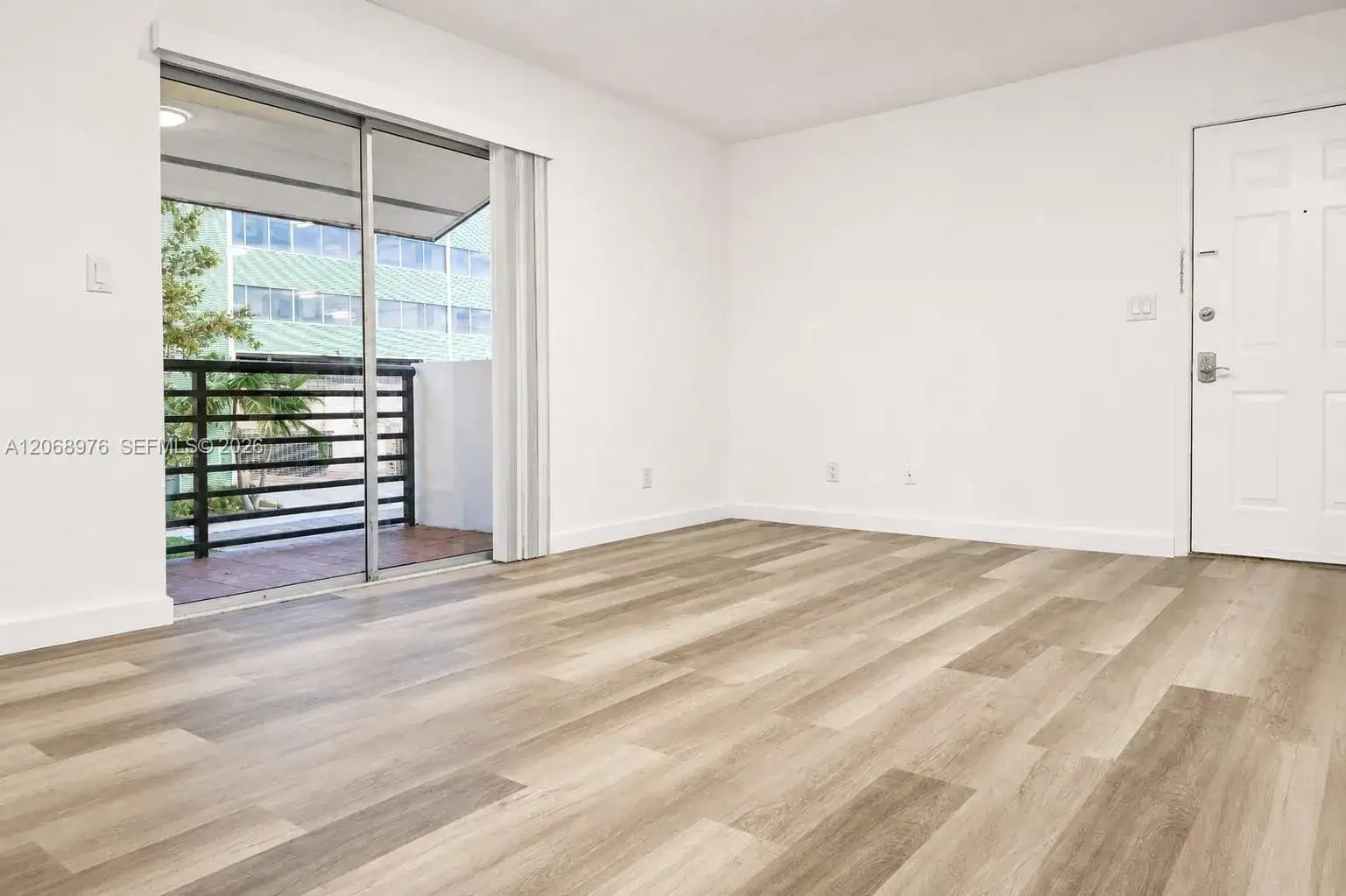 411 SE 10th St # 4, Hallandale Beach FL 33009 photo 5