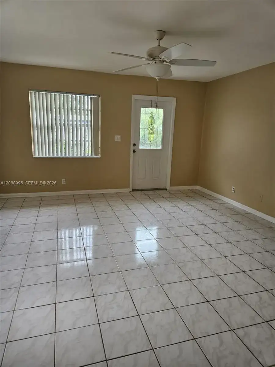 1008 NE 34th Ct # A, Oakland Park FL 33334 photo 2