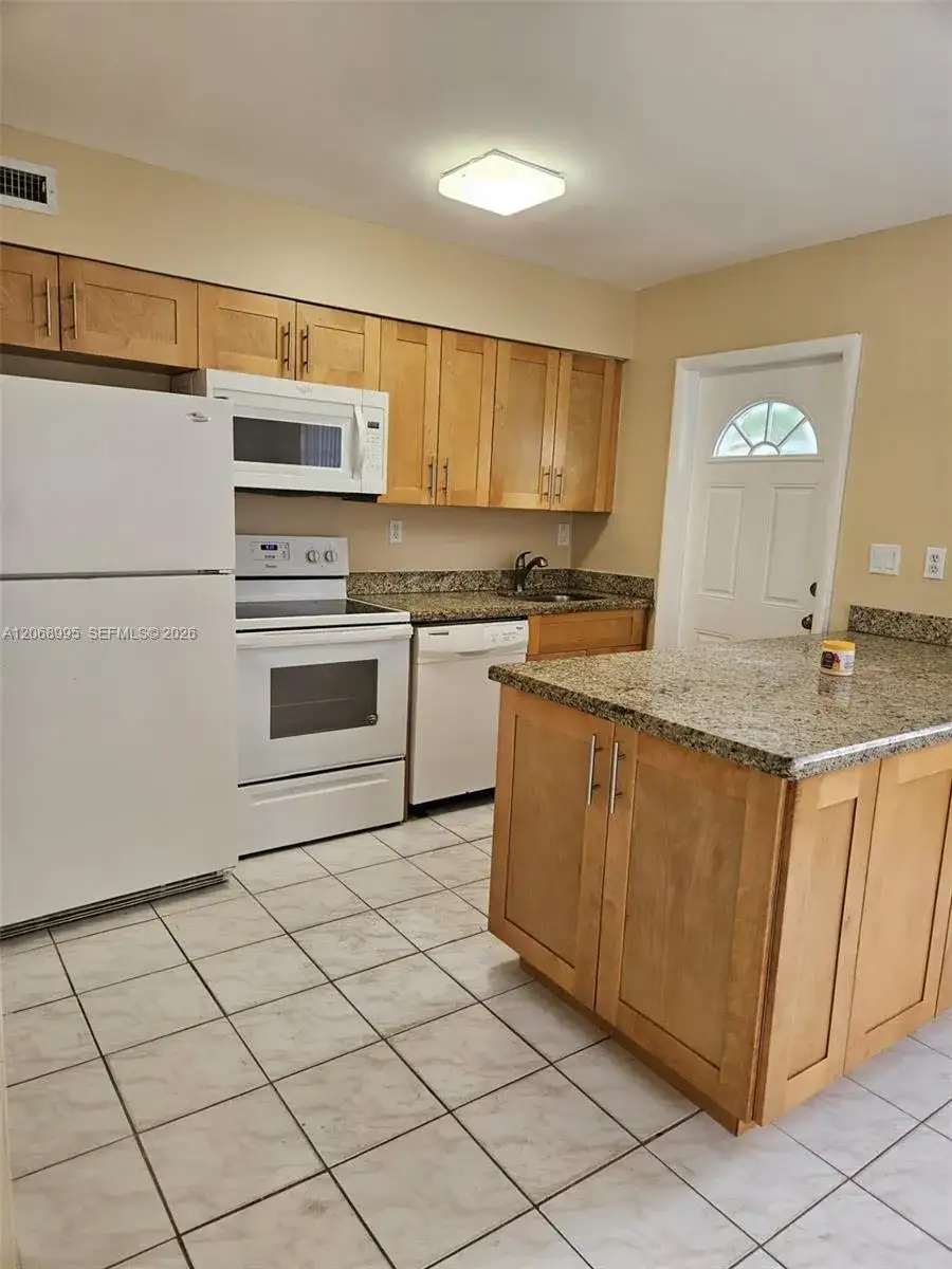 1008 NE 34th Ct # A, Oakland Park FL 33334 photo 3