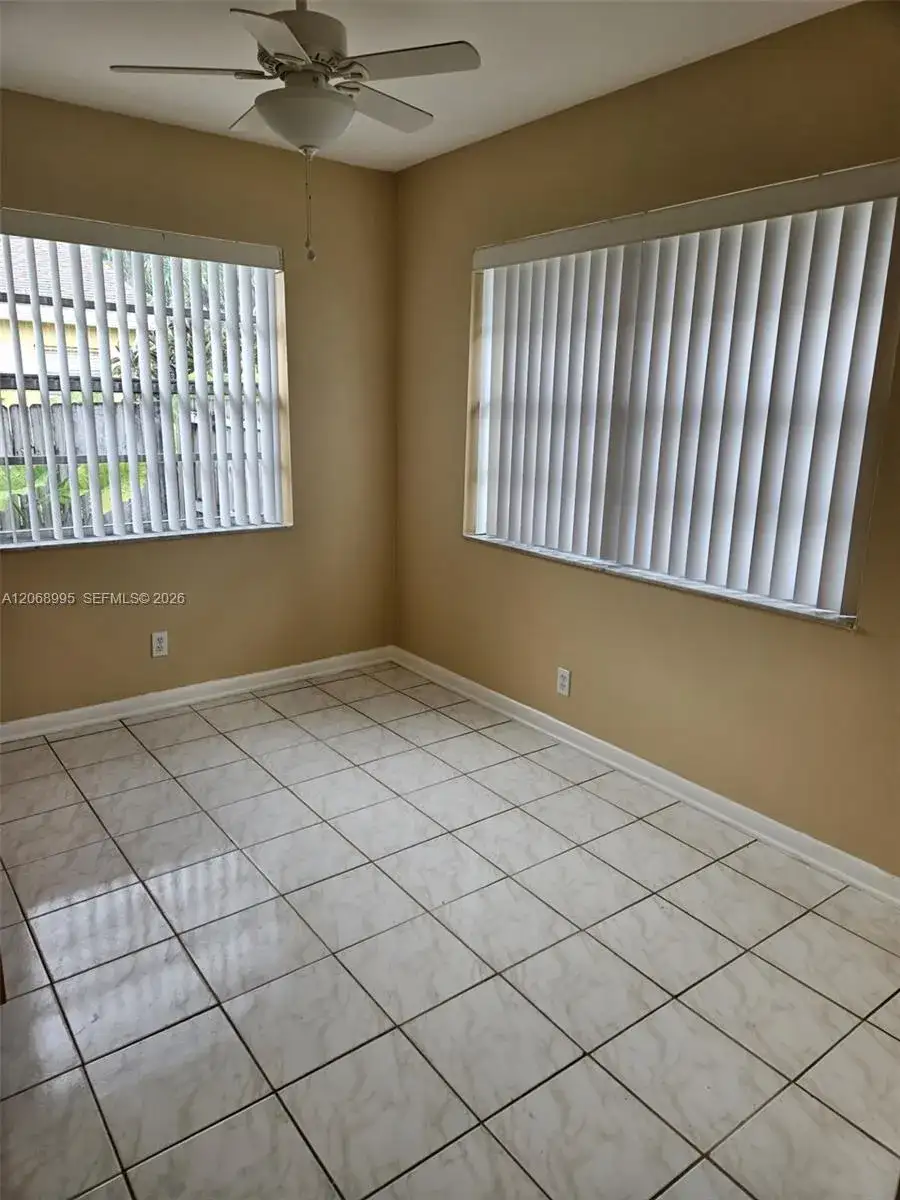 1008 NE 34th Ct # A, Oakland Park FL 33334 photo 4