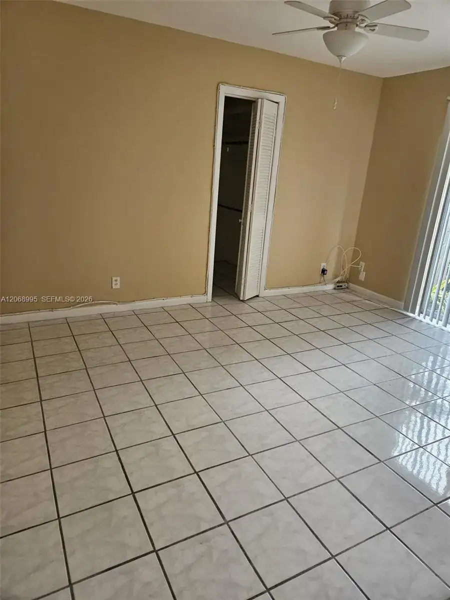 1008 NE 34th Ct # A, Oakland Park FL 33334 photo 5