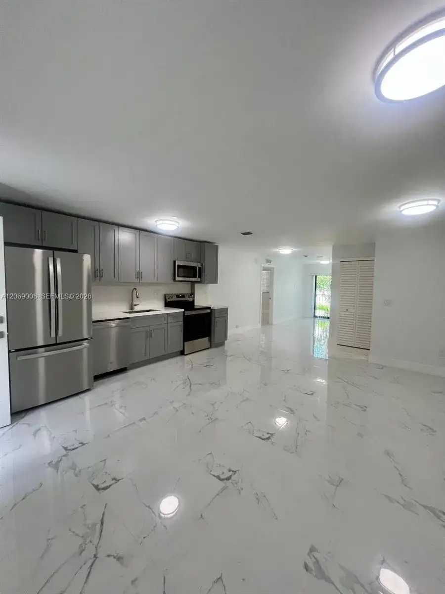1860 NW 19th St # 101, Miami FL 33125 photo 3