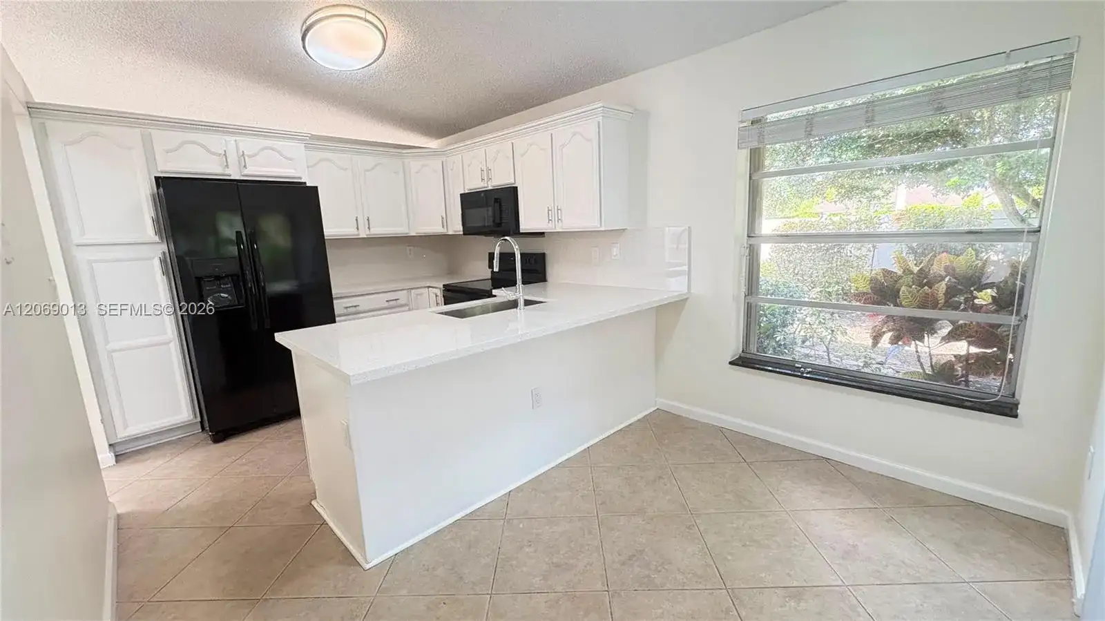 821 W Beckley Sq, Davie FL 33325 photo 5