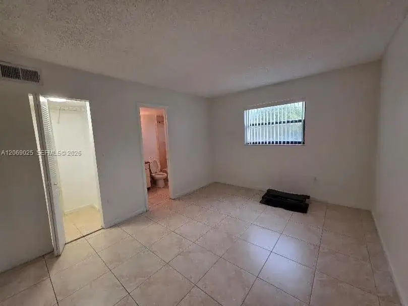 8145 NW 7th St # 201, Miami FL 33126 photo 4