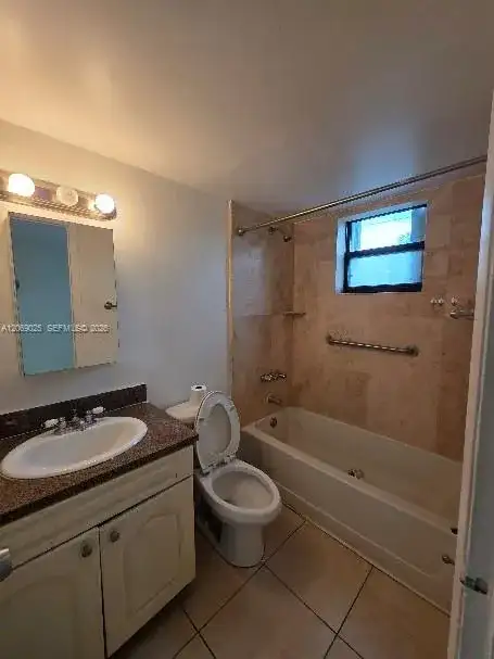 8145 NW 7th St # 201, Miami FL 33126 photo 5