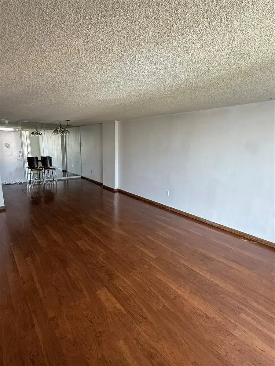 2801 NE 183rd St # 1914W, Aventura FL 33160 photo 2