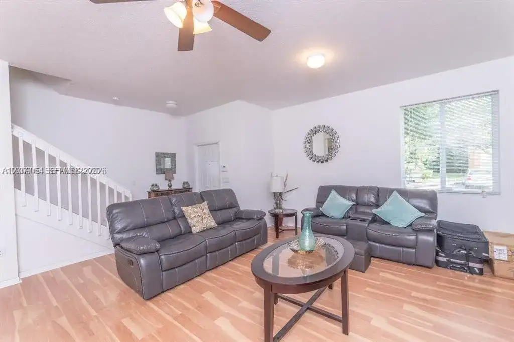8922 SW 18th St, Miramar FL 33025 photo 3
