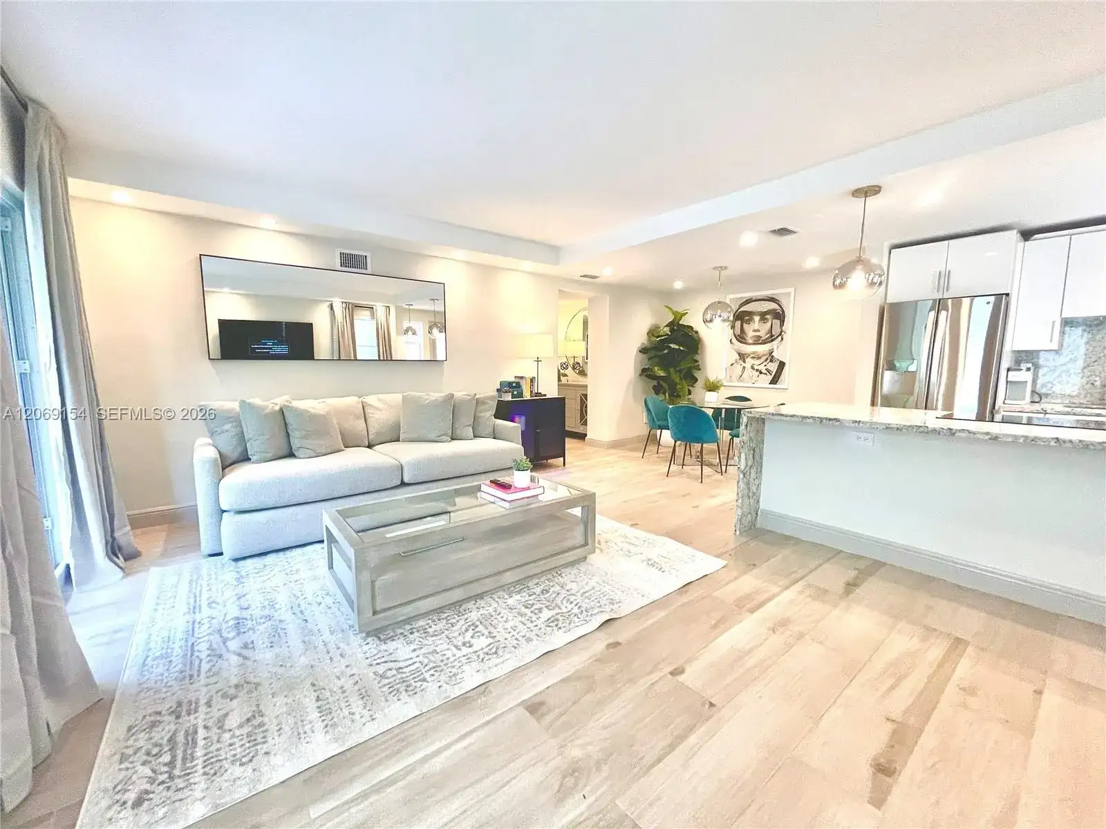 626 Meridian Ave # 1, Miami Beach FL 33139 photo 2
