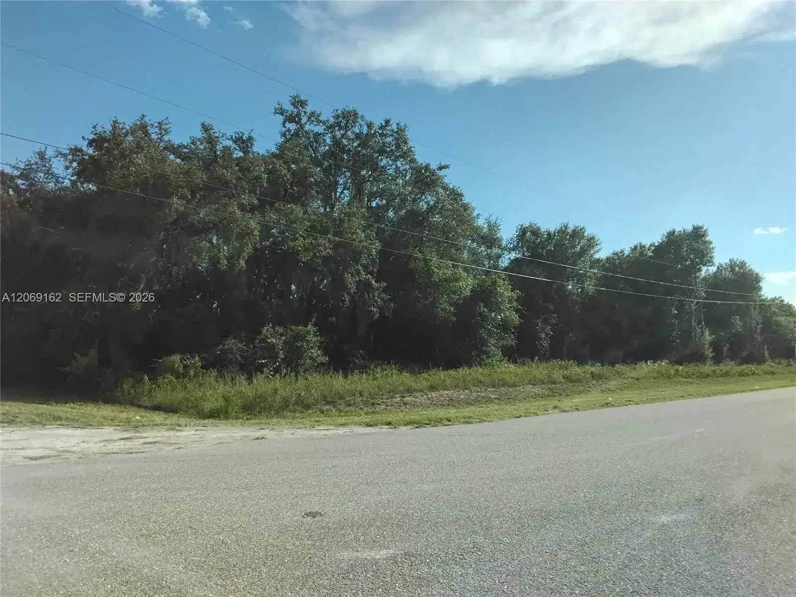 112 Avenida del Sur, Clewiston FL 33440 photo 3