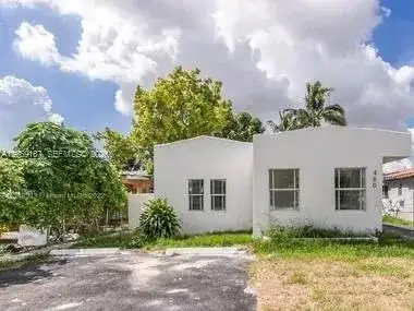 460 NW 82nd Ter, Miami FL 33150 photo 2