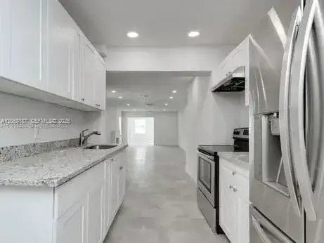 460 NW 82nd Ter, Miami FL 33150 photo 4