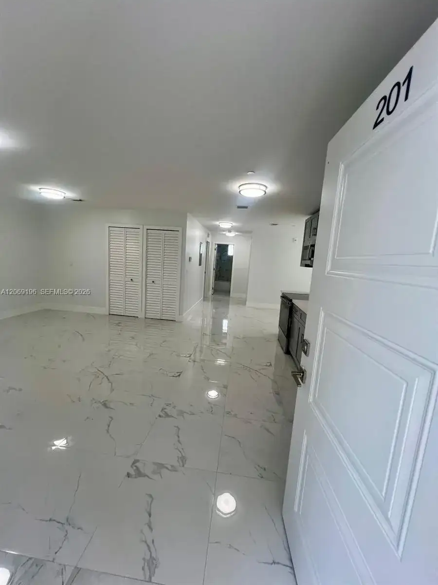 1860 NW 19th St # 201, Miami FL 33125 photo 2