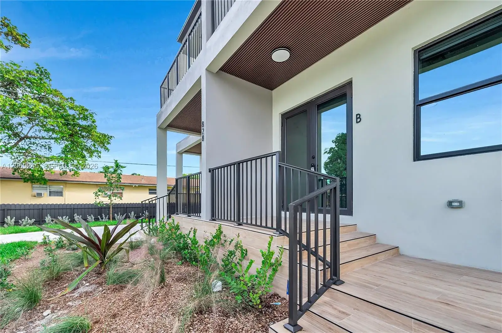 828 NE 14th St, Fort Lauderdale FL 33304 photo 4